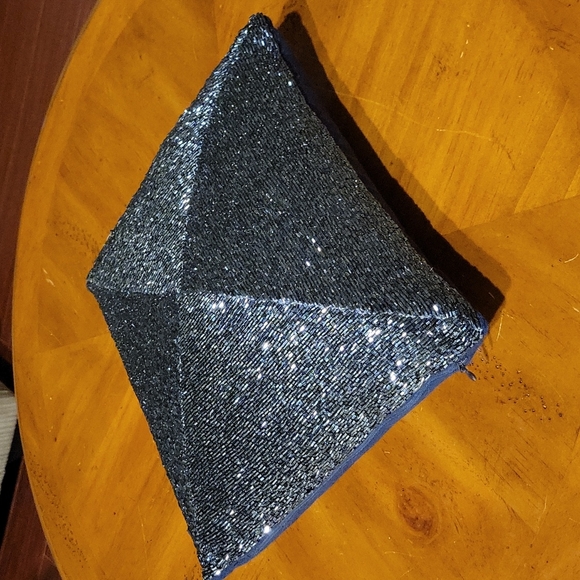 SEQUINED PILLOW,    SPARKLING Navy Blue 11x11, NWOT - Picture 1 of 4